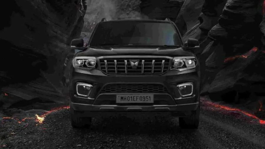 Mahindra Scorpio-N Carbon Edition का नया लुक और शानदार फीचर्स देखें।
