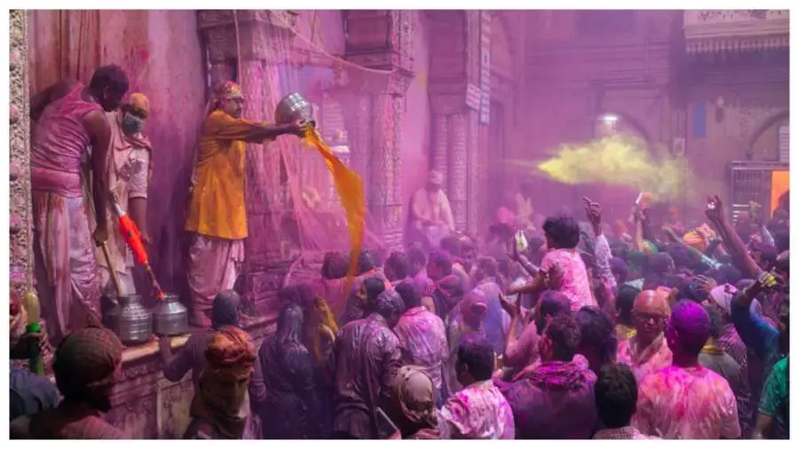 Holi 2025: होली का मजा लेने के लिए परफेक्ट हैं ये 5 जगहें, दिल्ली से सिर्फ 6-7 घंटे की दूरी पर हैं स्थित