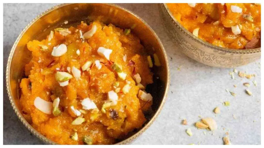 Pumpkin Halwa Recipe: बेसन गाजर हुए पुराने, इस बार चखिए कद्दू के हलवे का स्वाद, जुबां पर चढ़ जाएगा जायका!