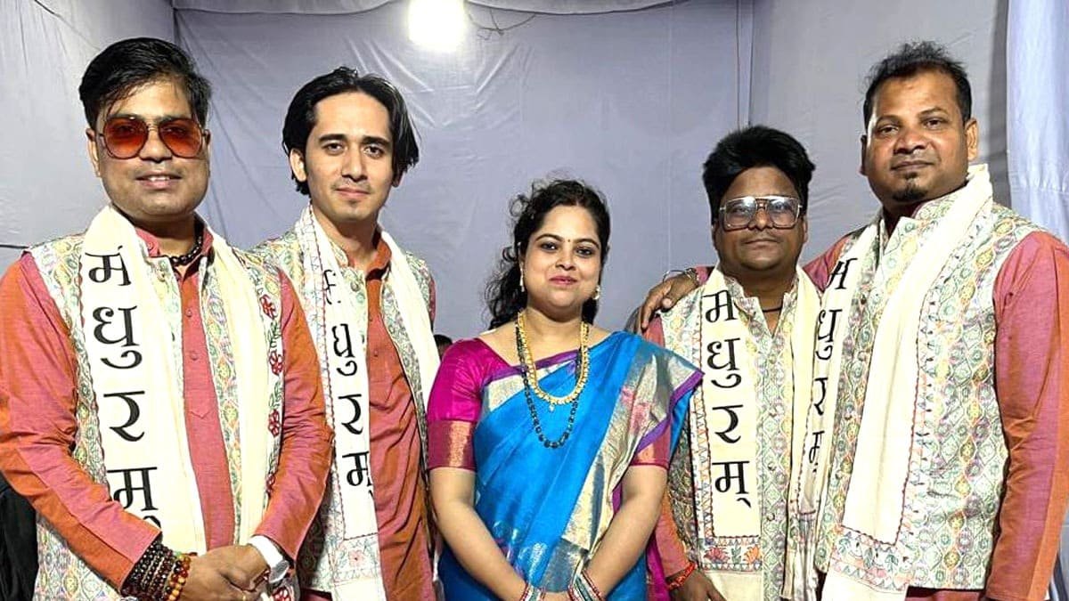 Madhavi Madhukar with Team Madhavi Madhukar with Team