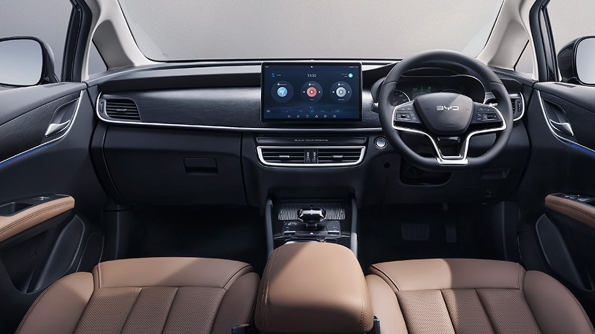 BYD eMAX 7