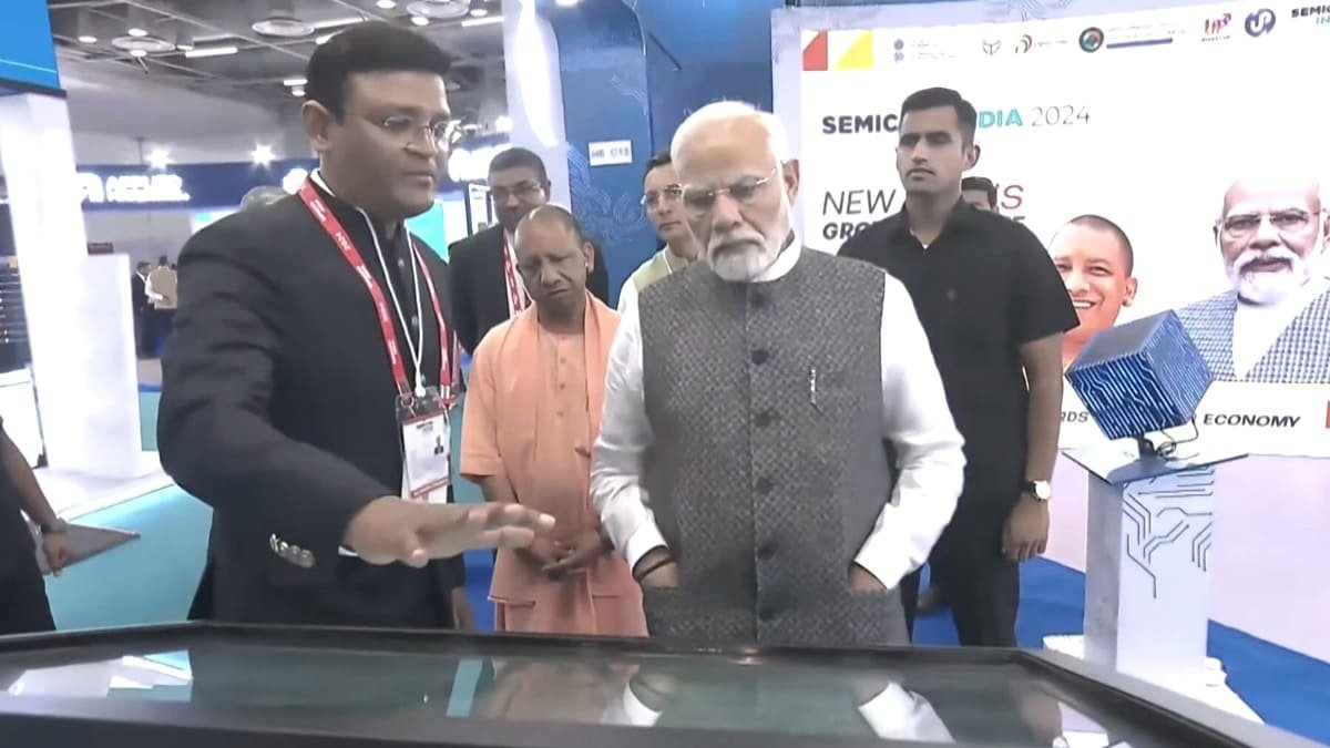 pm modi and yogi opening semicon india in greator noida