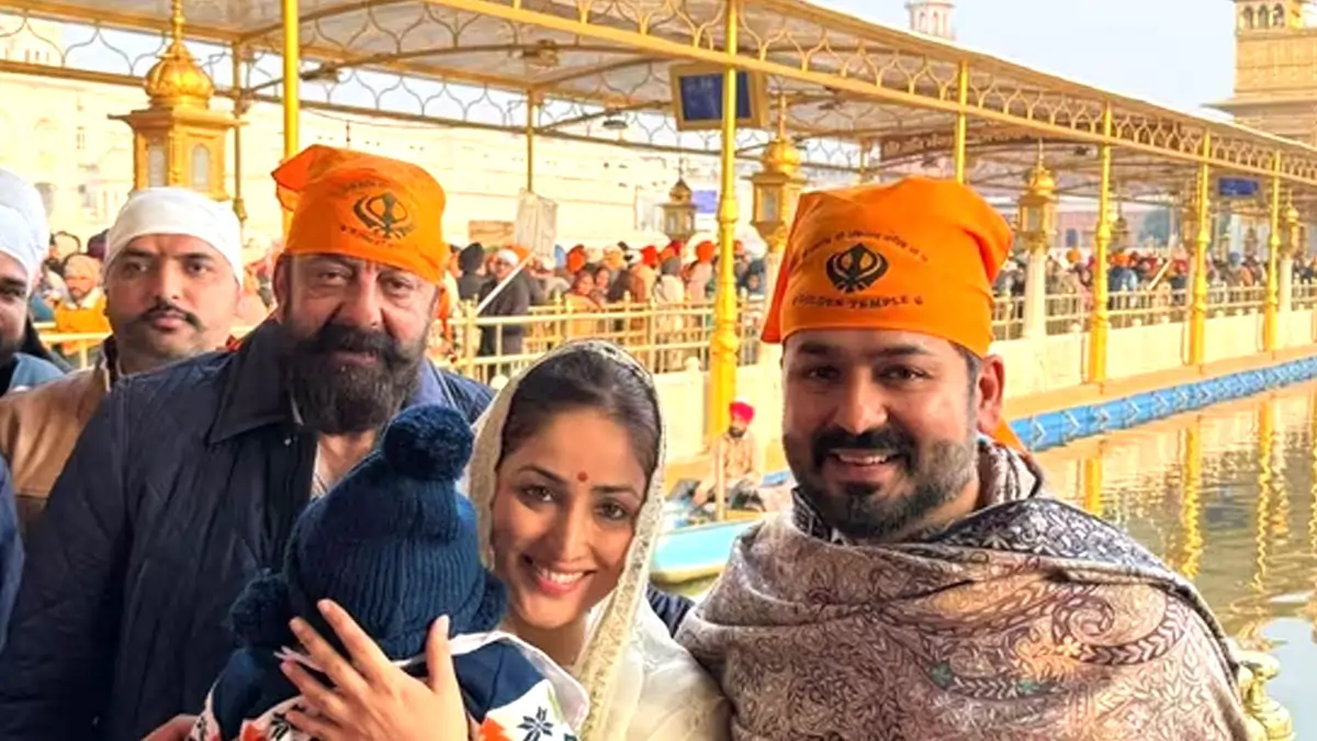 Aditya Dhar, Yami Gautam, Vedvid aur Sanjay Dutt Golden Temple mein