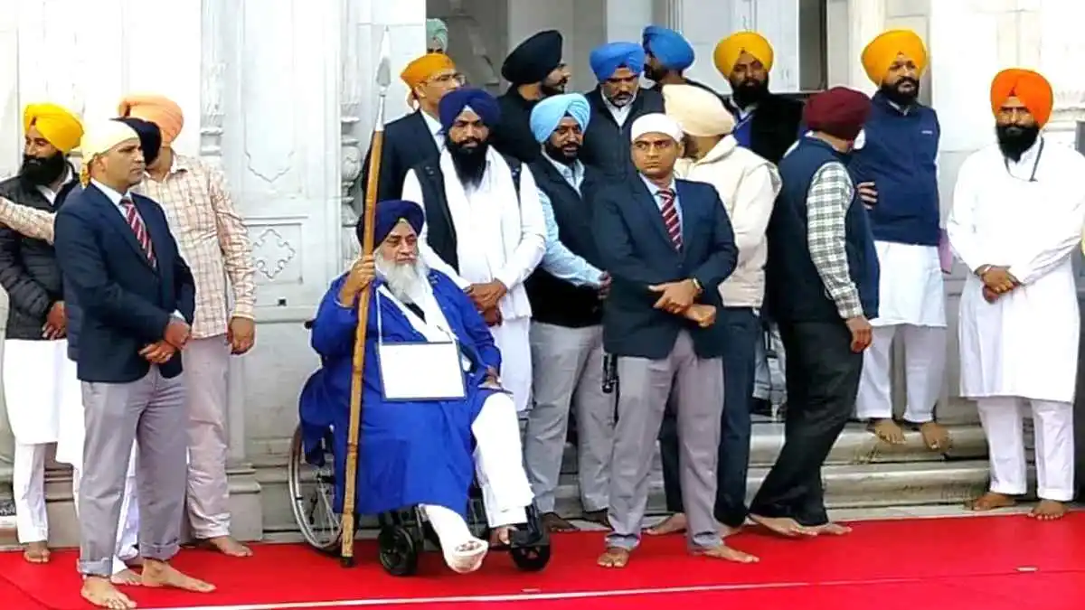 firing on sukhbir singh badal in golden temple