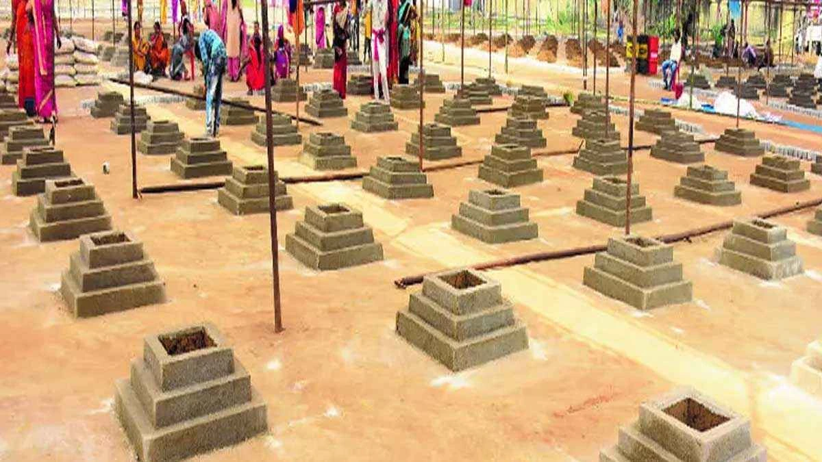 Yagya in Mahakumbh 2025: Teen Crore Ahuti Wale Yagya Shala Ka Nirman
