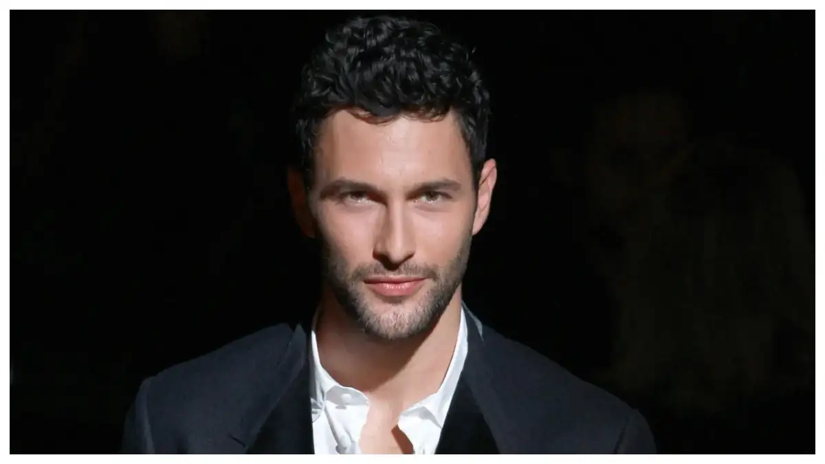 Noah Mills - Handsome Model & Talented Hollywood Actor