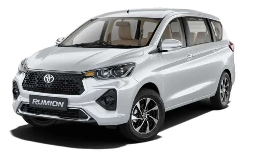 2025 Toyota Rumion Gets 6 Airbags as Standard